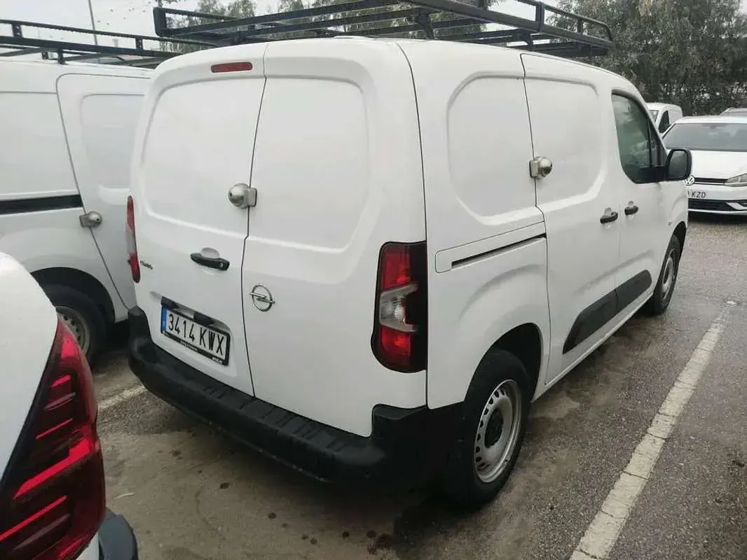 Usado Opel Combo S 99 CV (72 kW) 2019 Blanco Monovolumen