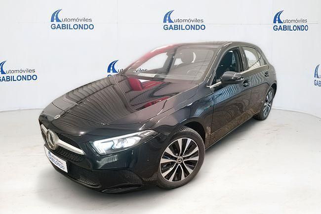 Usado Mercedes A250 218 CV (160 kW) 2020 Negro Berlina