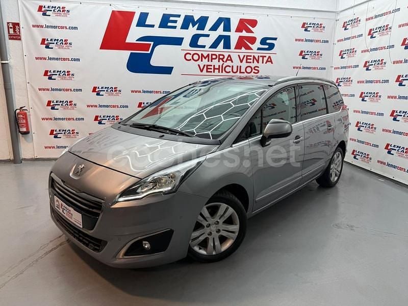 Gris / plata Usado 2016 Peugeot 5008 Allure Monovolumen | 8500 € (Precio justo) - Imagen 1/4