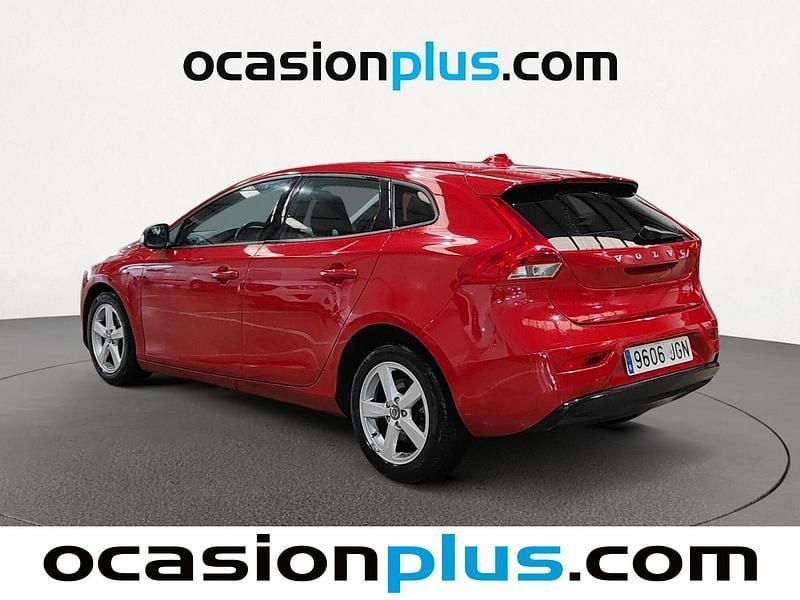 Usado Volvo V40 Kinetic 115 CV (84 kW) 2015 Rojo Familiar