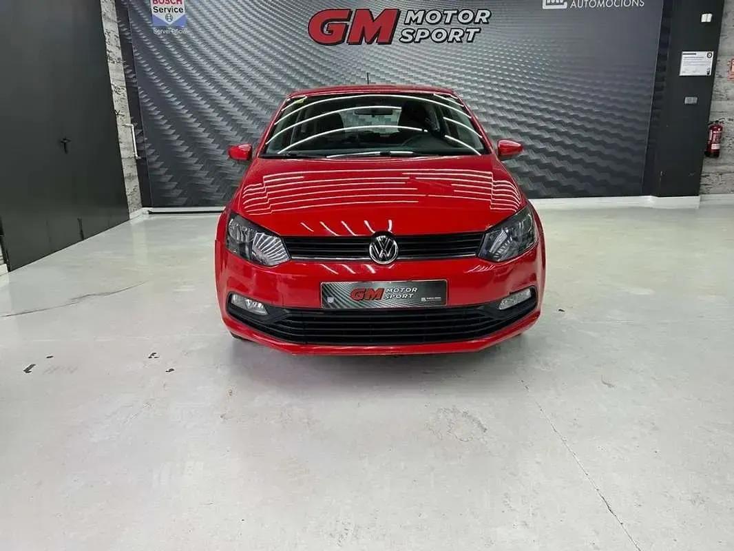 Usado VW Polo Edition 75 CV (55 kW) 2014 Rojo Utilitario