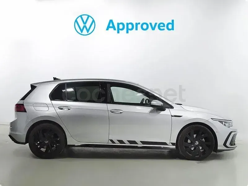 Usado VW Golf VIII R-line 150 CV (110 kW) 2022 Gris / plata Berlina