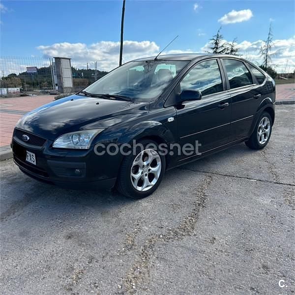 Negro Usado 2007 Ford Focus Ambiente Berlina | 2900 € (Buen precio) - Imagen 1/4
