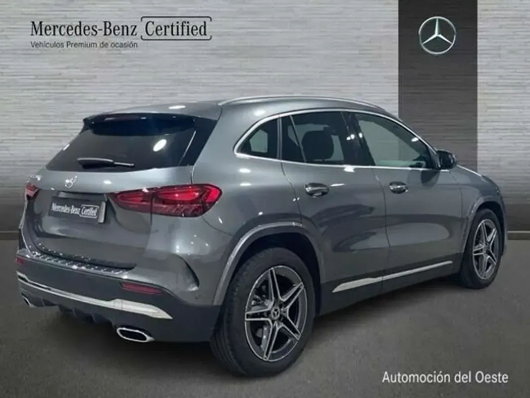 Usado Mercedes GLA200 150 CV (110 kW) 2025 Gris SUV