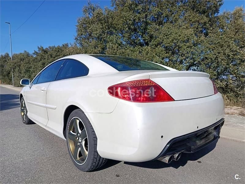 Usado Peugeot 407 Coupe 136 CV (100 kW) 2008 Blanco Coupe