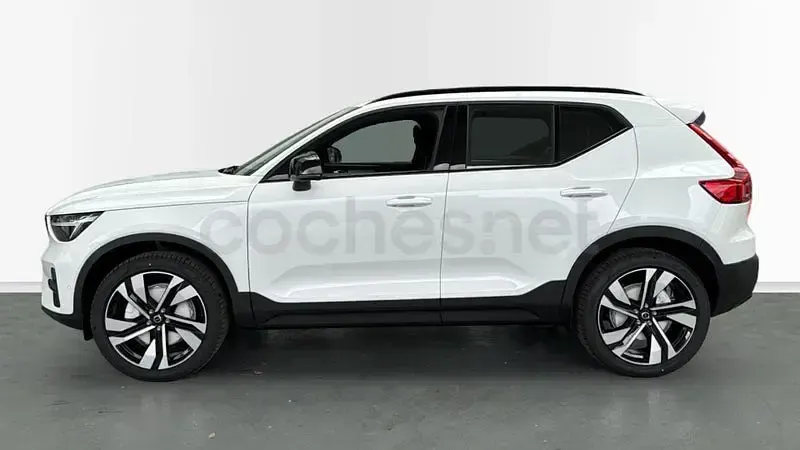 Nuevo Volvo XC40 Ultra 163 CV (119 kW) 2026 Blanco SUV