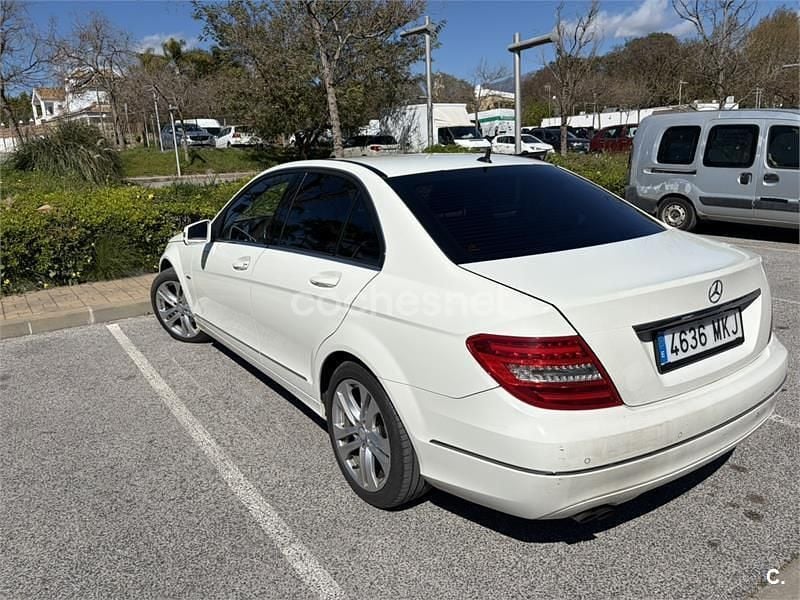 Usado Mercedes C180 Avantgarde 120 CV (88 kW) 2012 Blanco Berlina