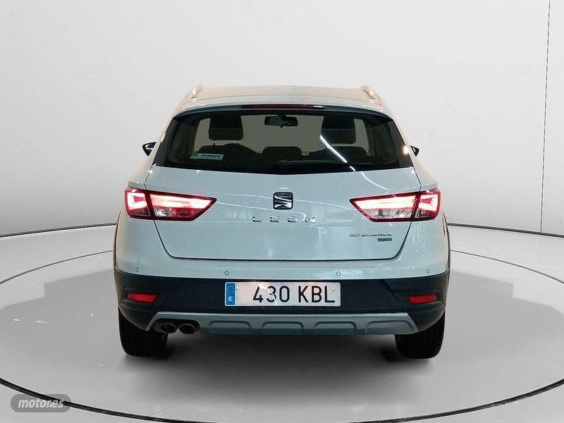 Usado Seat Leon X-Perience 150 CV (110 kW) 2017 Blanco Familiar