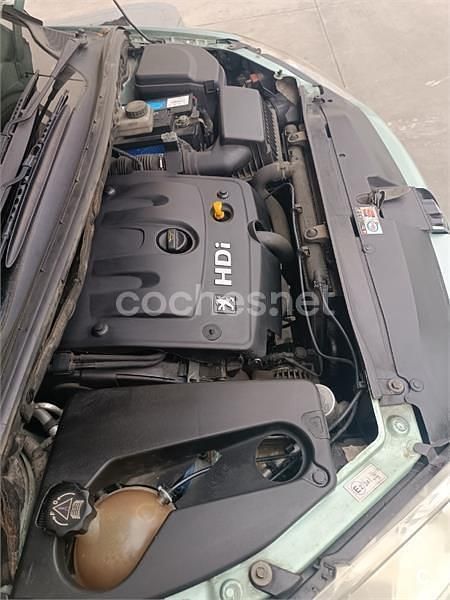 Usado Peugeot 307 90 CV (66 kW) 2004 Azul Familiar