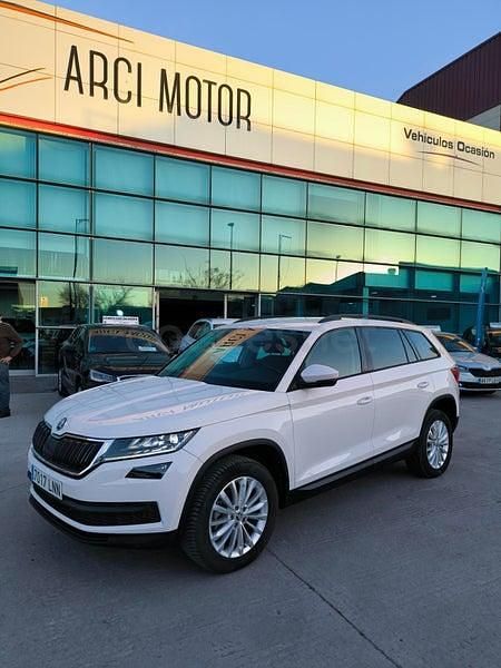 Käytetty Skoda Kodiaq Ambition 150 HP (110 kW) 2021 Valkoinen Katumaasturi