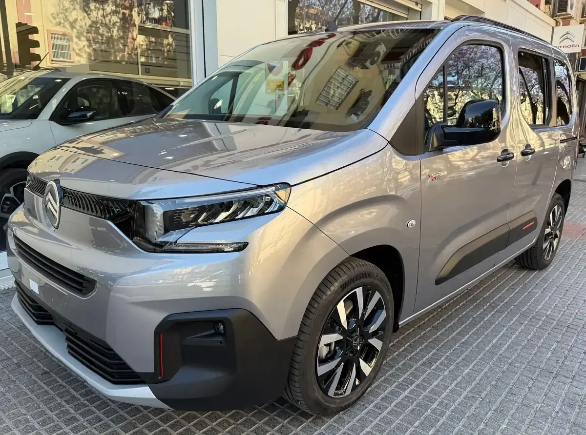 Nuevo Citroën Berlingo 130 CV (95 kW) 2026 Gris Monovolumen