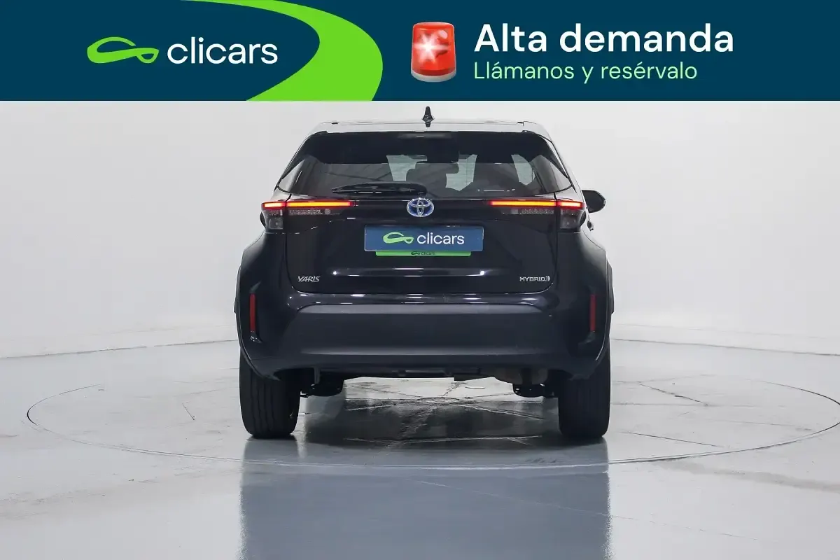 Usado Toyota Yaris Cross Style 91 CV (66 kW) 2022 Negro SUV