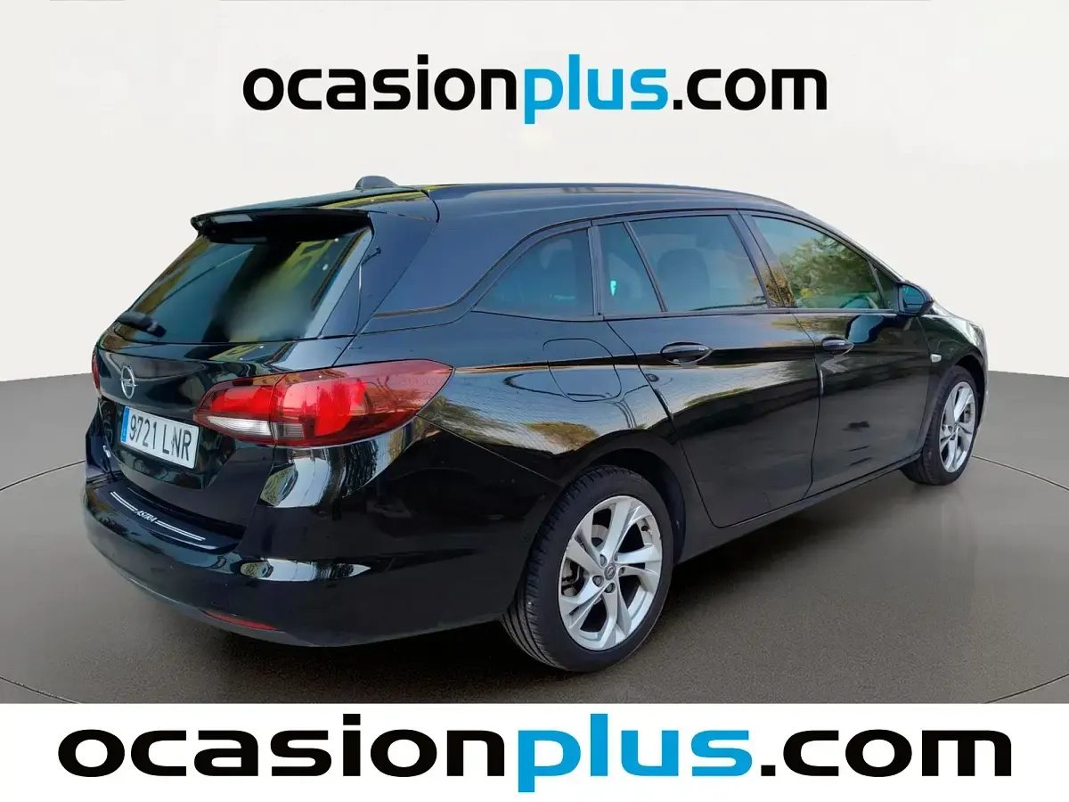 Usado Opel Astra Business Elegance 145 CV (106 kW) 2021 Negro Familiar