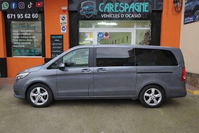 Begagnad Mercedes V220 Exclusive 163 HK (119 kW) 2016 Grå Minibuss