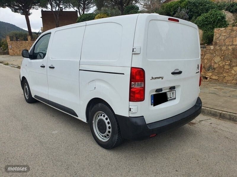 Usado Citroën Jumpy 120 CV (88 kW) 2021 Blanco Monovolumen