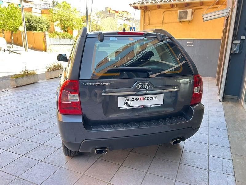 Usado Kia Sportage 142 CV (104 kW) 2009 Gris / plata SUV