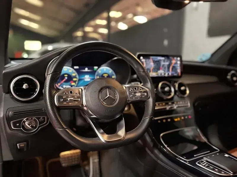 Begagnad Mercedes GLC220 194 HK (142 kW) 2019 Grå Sportkupé