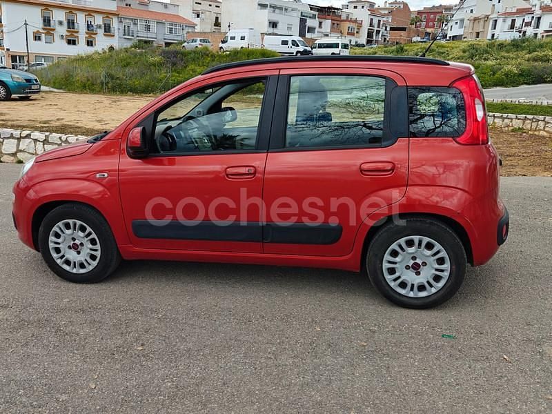 Usado Fiat Panda Lounge 85 HP (62 kW) 2016 Laranja Citadino