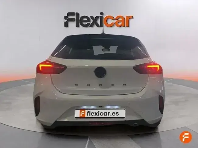 Usado Opel Corsa 100 CV (73 kW) 2024 Blanco Utilitario