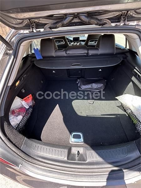 Usado Mercedes CLA220 Shooting Brake 177 CV (130 kW) 2019 Gris / plata Familiar