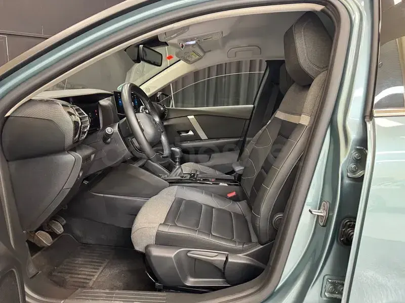 Usado Citroën C4 Feel 130 CV (95 kW) 2022 Azul Berlina