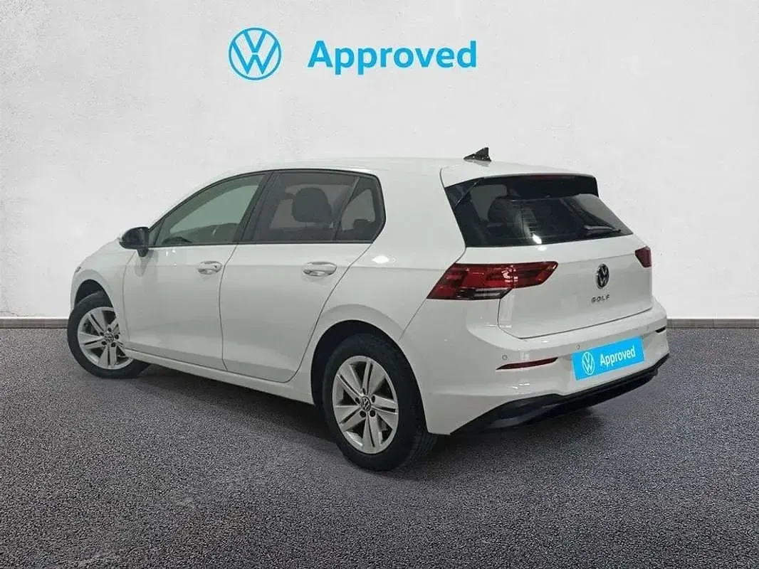 Usado VW Golf VIII Life 110 CV (80 kW) 2022 Blanco Utilitario