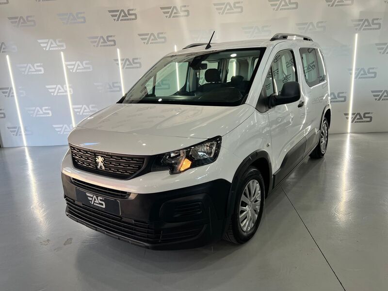 Blanco Usado 2019 Peugeot Rifter Access Monovolumen | 13.900 € (Un poco caro) - Imagen 1/4