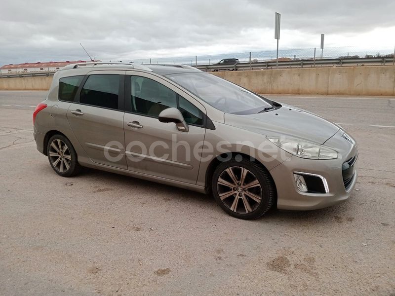 Gris / plata Usado 2012 Peugeot 308 Active Familiar | 5500 € (Precio justo) - Imagen 1/4