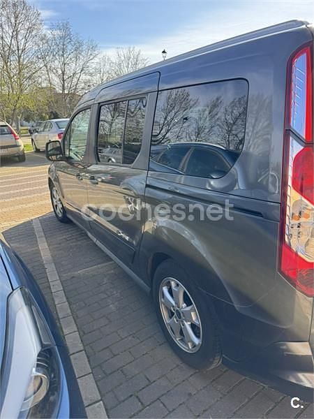 Usado Ford Tourneo Connect Titanium 120 CV (88 kW) 2016 Gris / plata Monovolumen