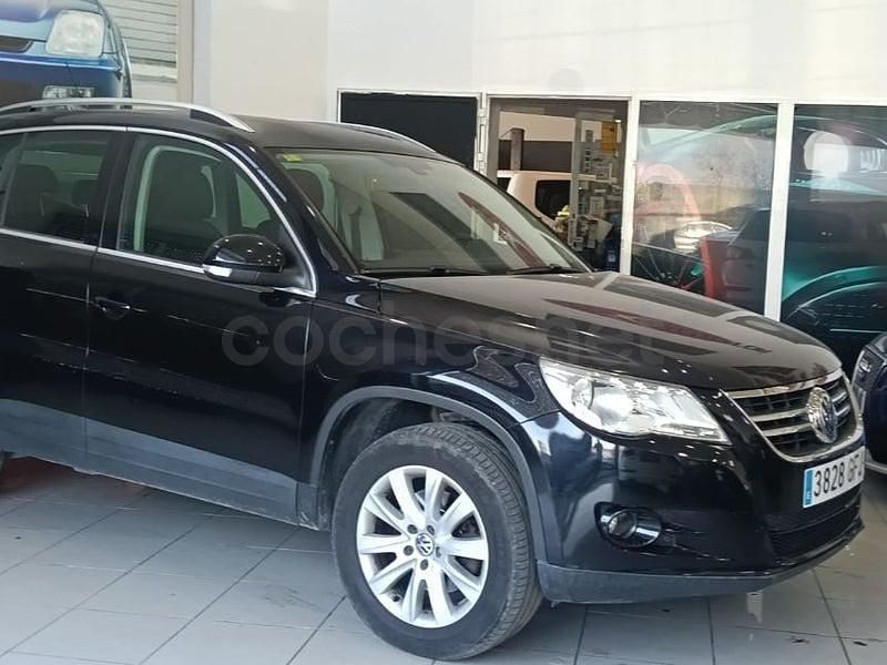 Usado VW Tiguan 140 CV (102 kW) 2008 Negro SUV