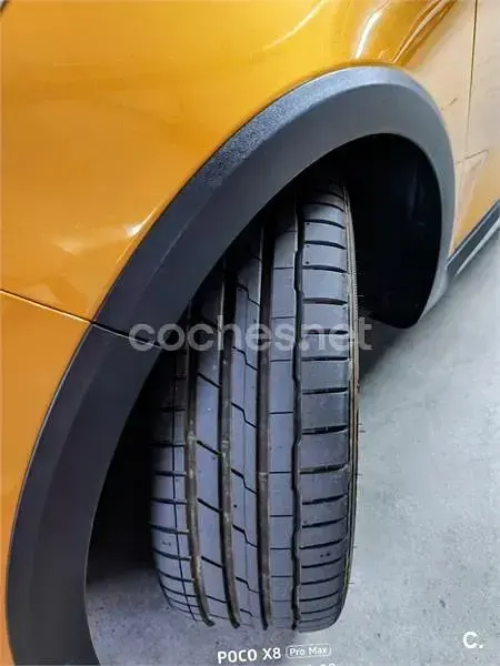 Usado Ford Fiesta Active 100 CV (73 kW) 2018 Naranja Utilitario
