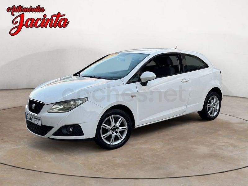 Usado Seat Ibiza SC Reference 90 CV (66 kW) 2011 Blanco Utilitario