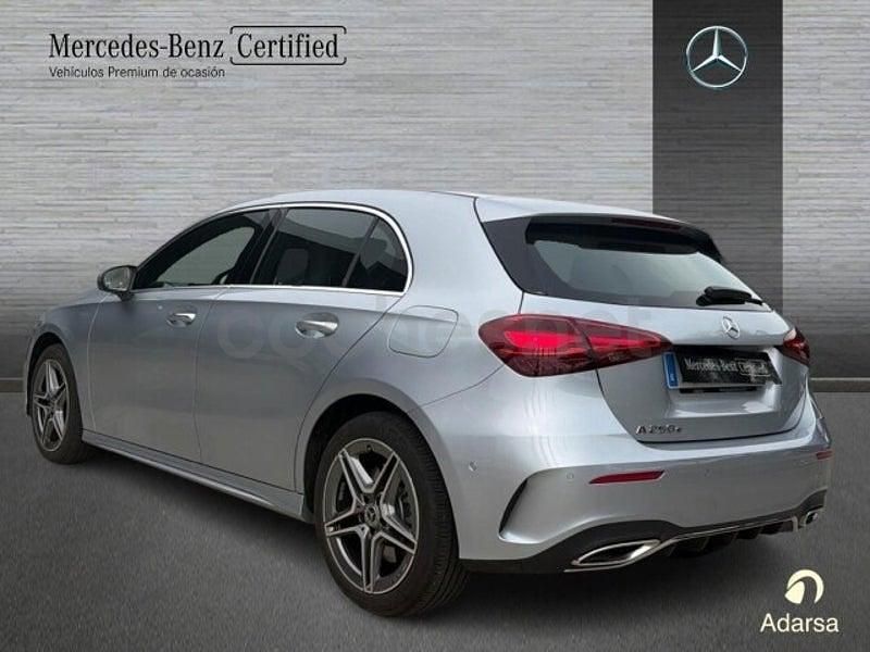 Usado Mercedes A250 218 CV (160 kW) 2025 Gris / plata Berlina
