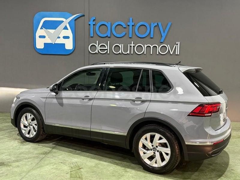 Usado VW Tiguan Life 150 CV (110 kW) 2021 Gris / plata SUV