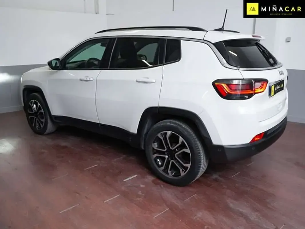 Usado Jeep Compass Limited 131 CV (96 kW) 2021 Blanco SUV