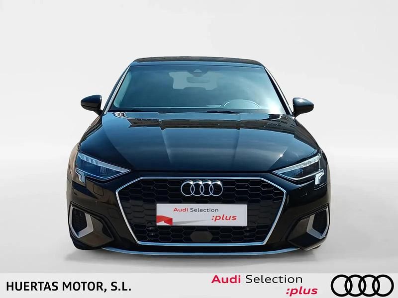 Używany Audi A3 Ambiente 204 KM (150 kW) 2024 Czarny Sedan/Limuzyna
