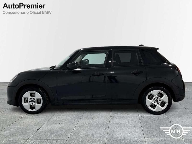 Usado Mini Cooper Essential 156 CV (114 kW) 2024 Negro Utilitario