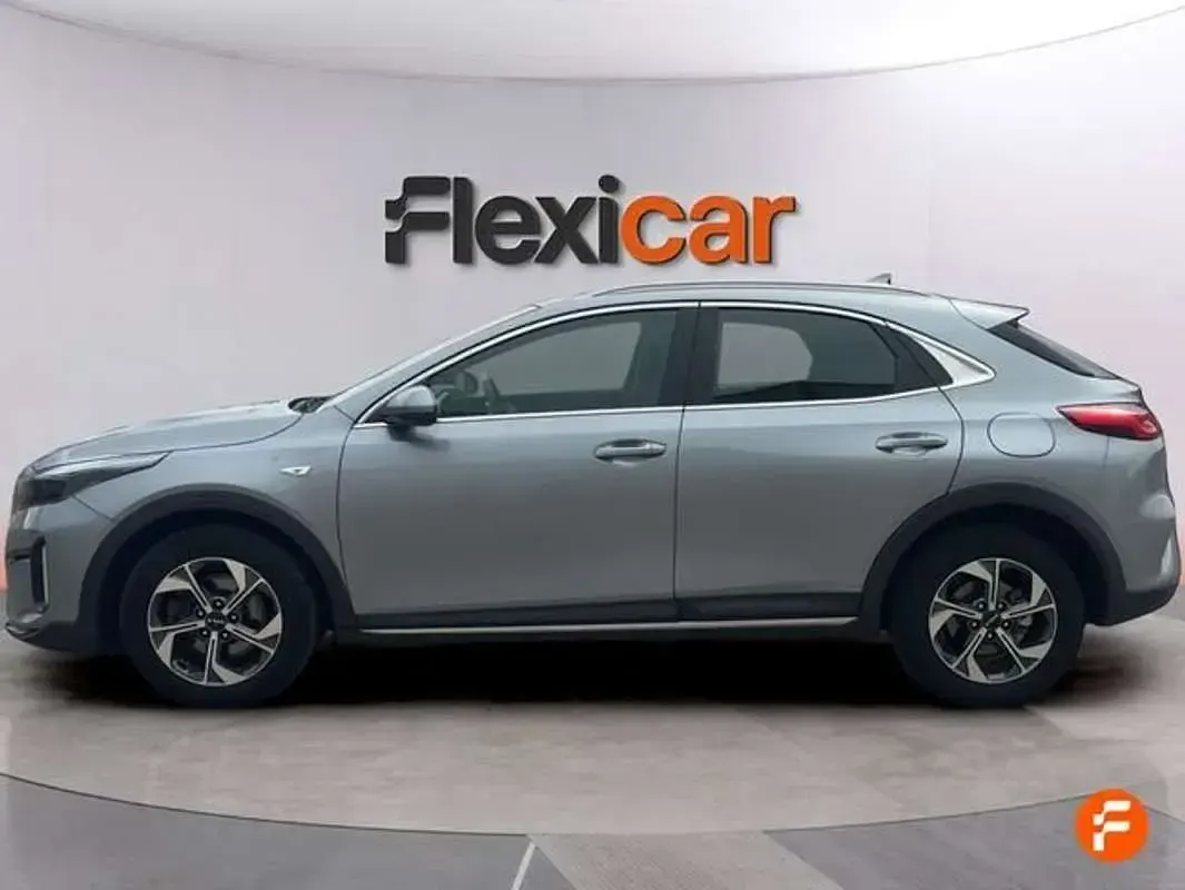 Usado Kia XCeed 120 CV (88 kW) 2022 Gris SUV