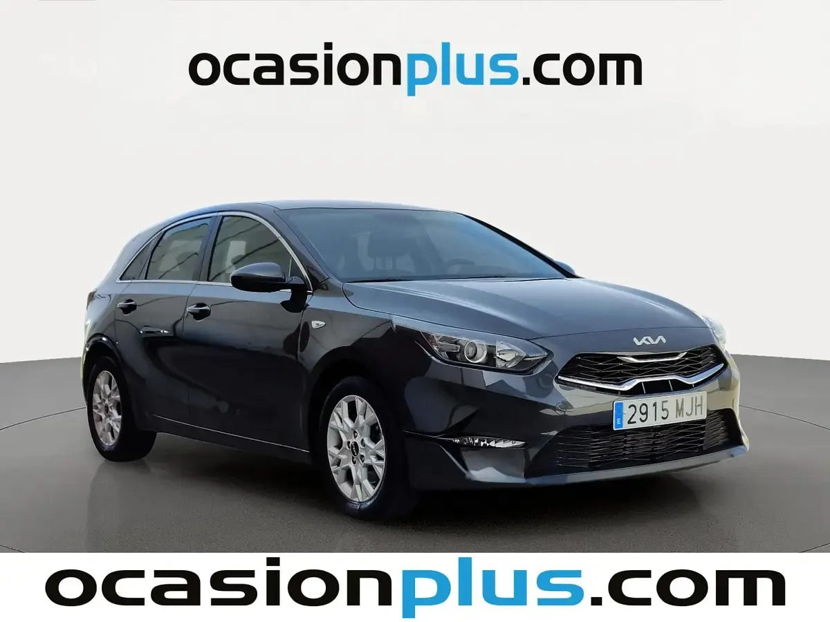 Usado Kia Ceed 136 CV (100 kW) 2023 Gris Utilitario
