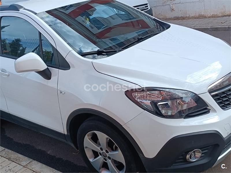 Blanco Usado 2012 Opel Mokka Selective SUV | 9999 € (Precio justo) - Imagen 1/4