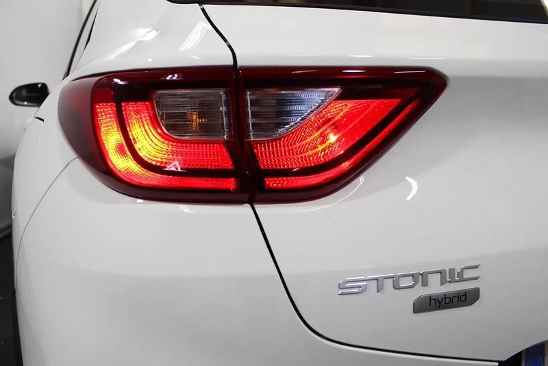 Novo Kia Stonic 100 HP (73 kW) 2025 Cinzento SUV