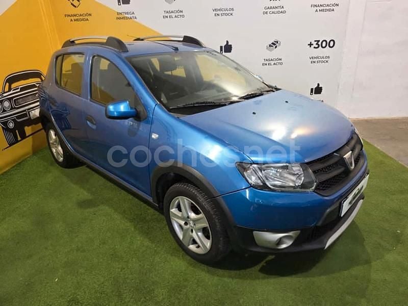 Usado Dacia Sandero Stepway 90 CV (66 kW) 2013 Azul Berlina
