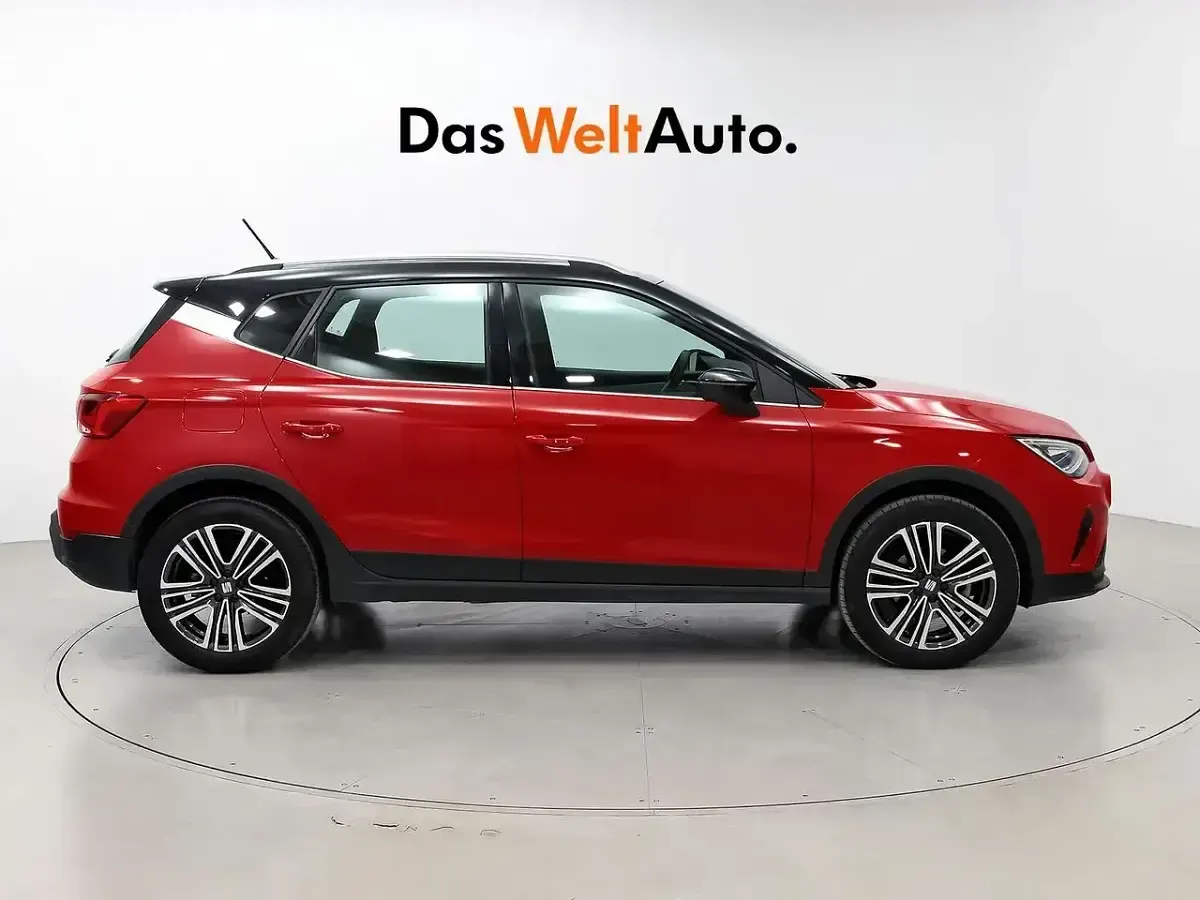 Usado Seat Arona FR 115 CV (84 kW) 2025 Negro SUV