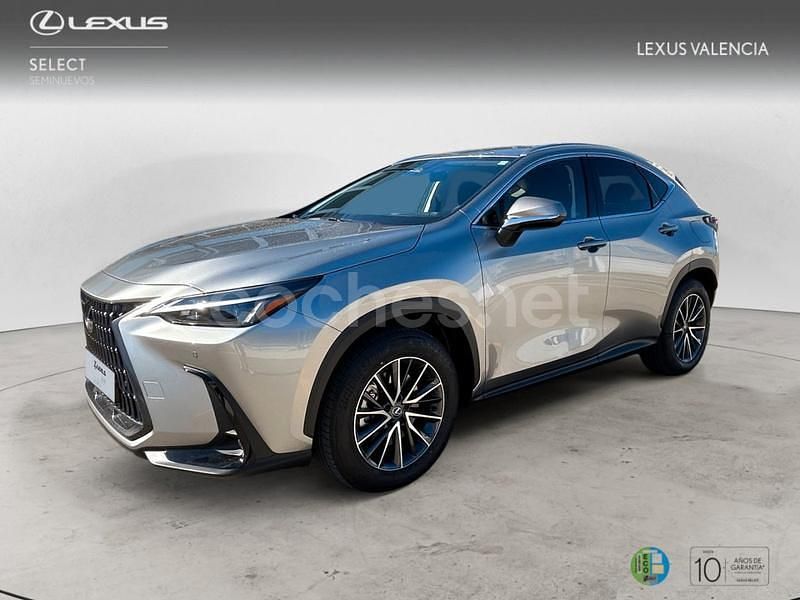 Gris / plata Usado 2025 Lexus NX450h+ SUV | 54.250 € (Precio justo) - Imagen 1/4