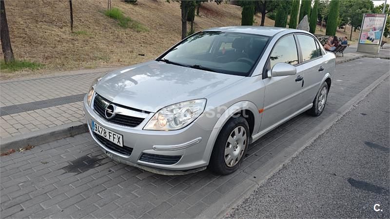 Gris / plata Usado 2006 Opel Vectra Elegance Berlina | 2100 € (Precio justo) - Imagen 1/4