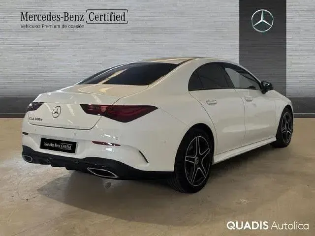 Usado Mercedes CLA220 190 CV (139 kW) 2025 Blanco polar Berlina