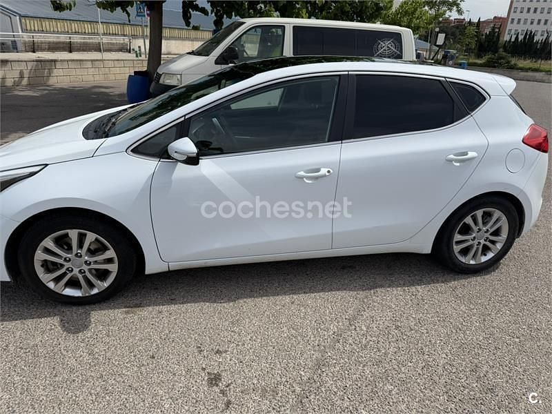 Usado Kia Ceed GT 128 CV (94 kW) 2014 Blanco Berlina