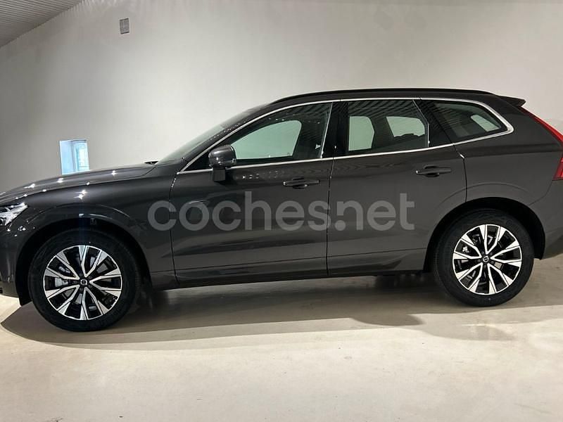Usado Volvo XC60 Core 197 CV (144 kW) 2024 Verde SUV