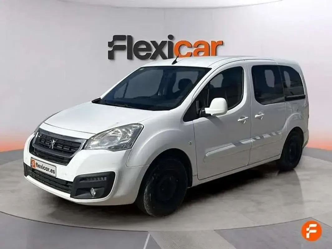 Usado Peugeot TePee Access 99 CV (72 kW) 2016 Blanco Van