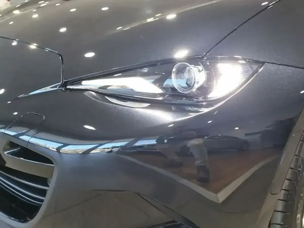 Nuevo Mazda MX5 Kazari 132 CV (97 kW) 2025 Negro Descapotable